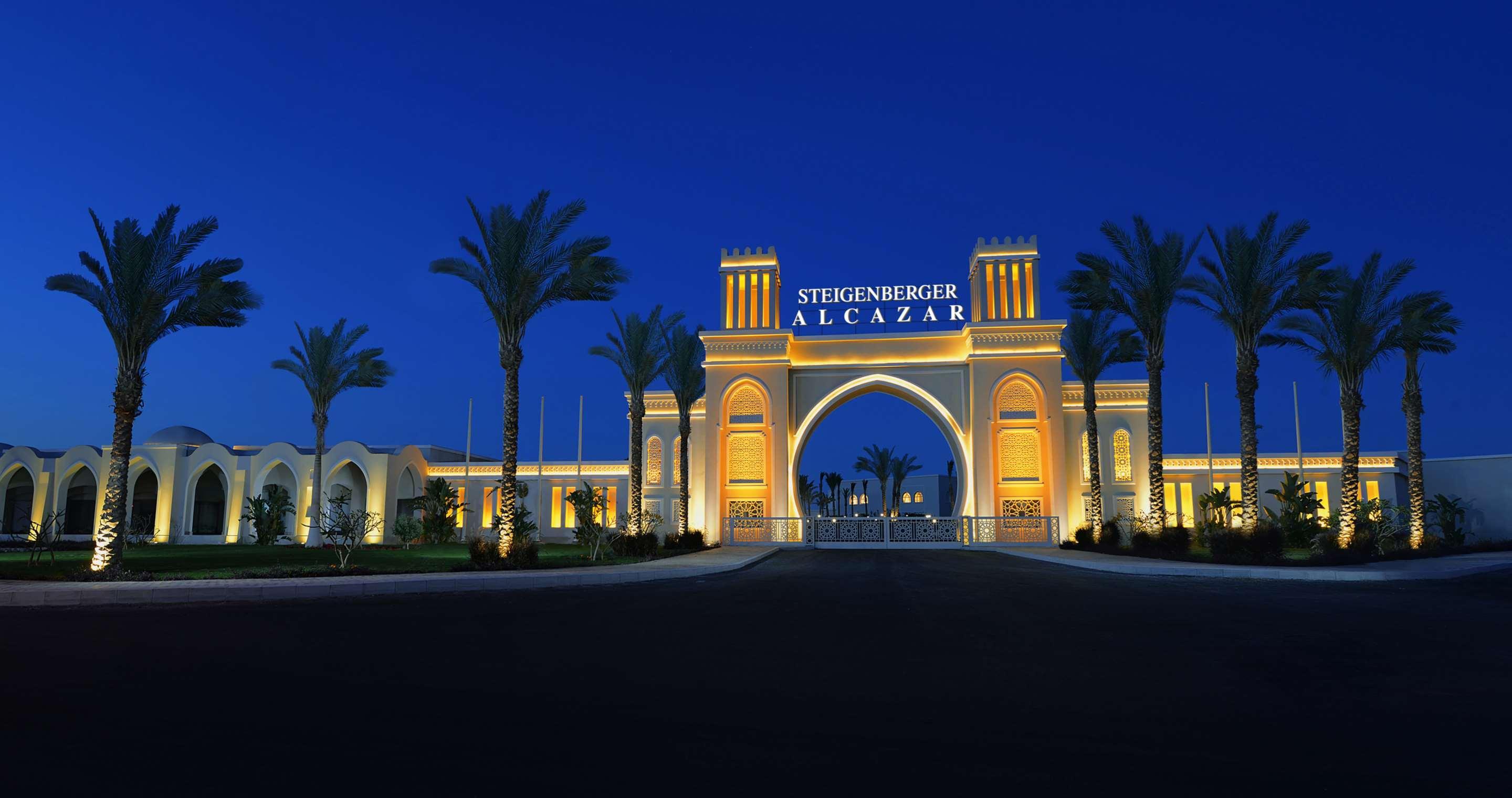 فندق شتايجنبرجر ألكازار شرم الشيخ المظهر الخارجي الصورة Entrance of the resort