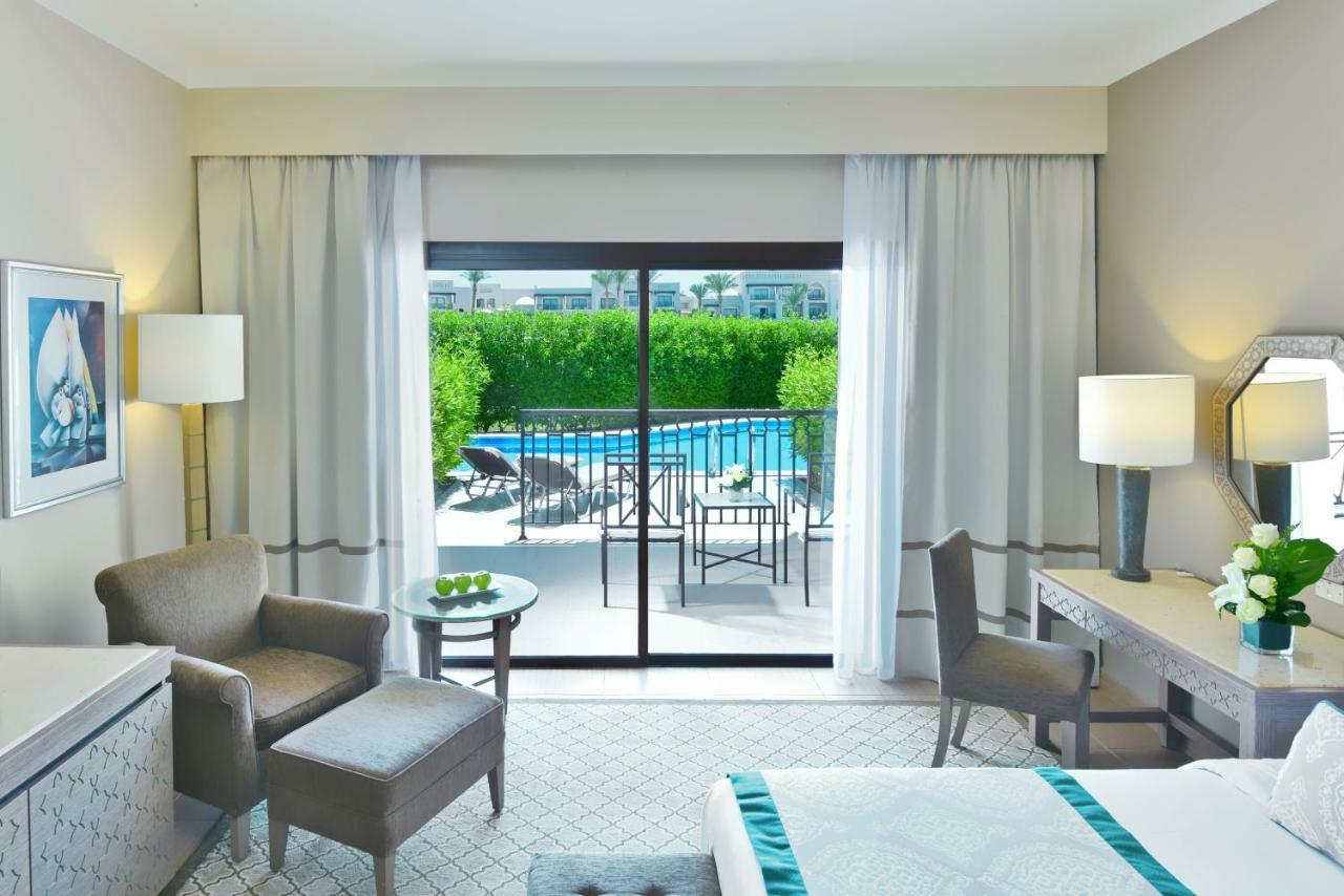 فندق شتايجنبرجر ألكازار شرم الشيخ المظهر الخارجي الصورة A room at Hilton Sharm El Sheikh Resort